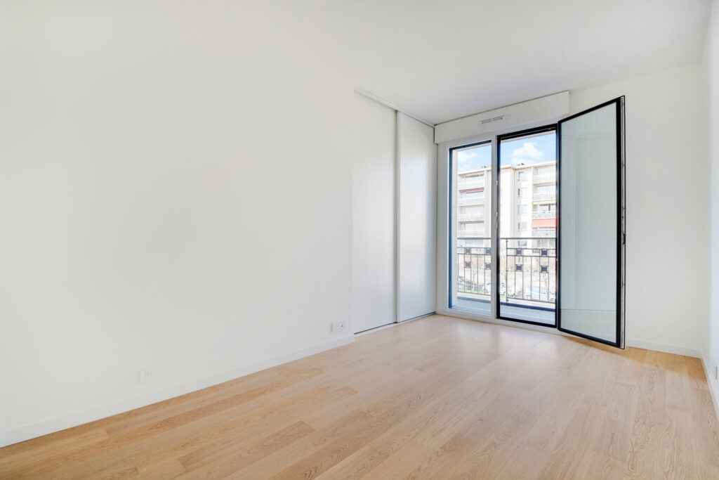 Appartement contemporain image 3