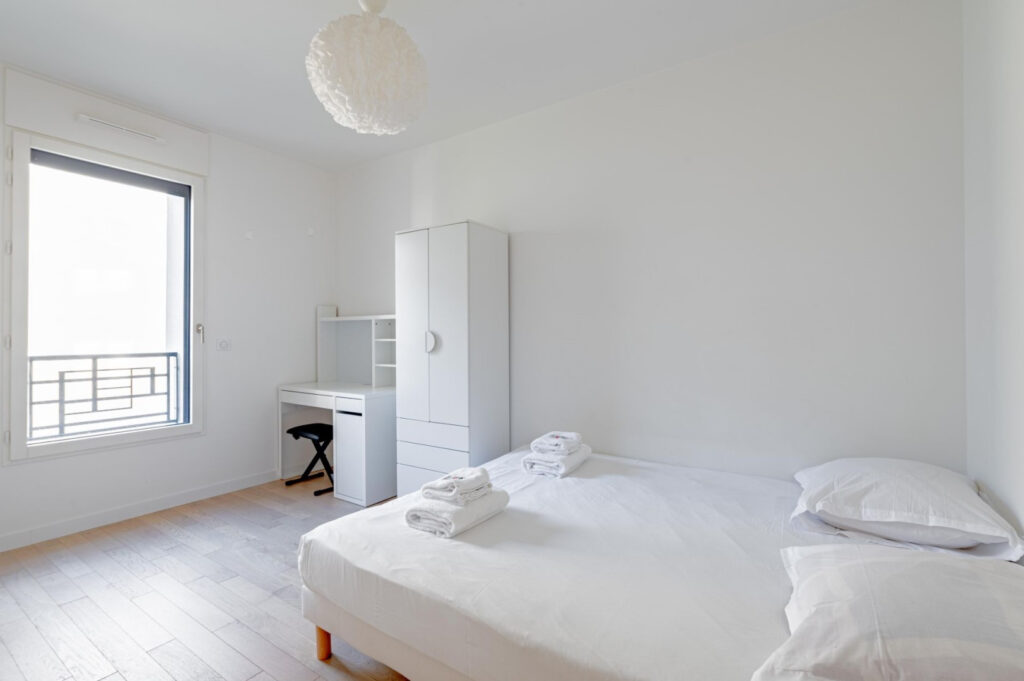 Appartement contemporain image 2