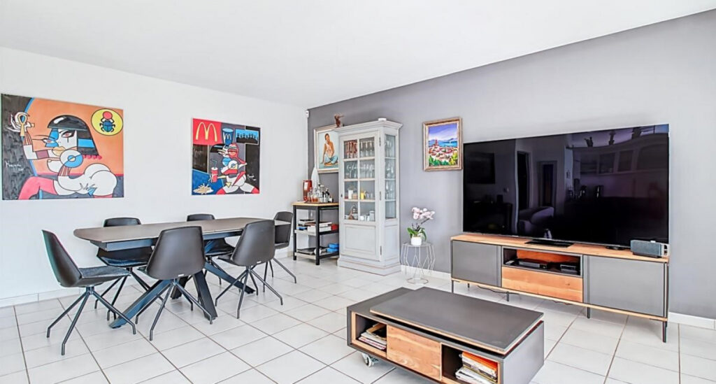 Appartement moderne et fonctionnel image 2