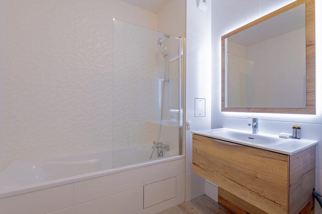 Appartement contemporain image 4