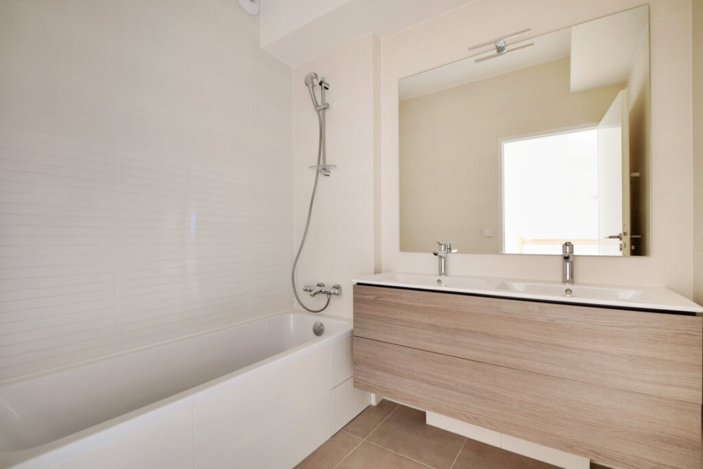 Appartement contemporain image 2