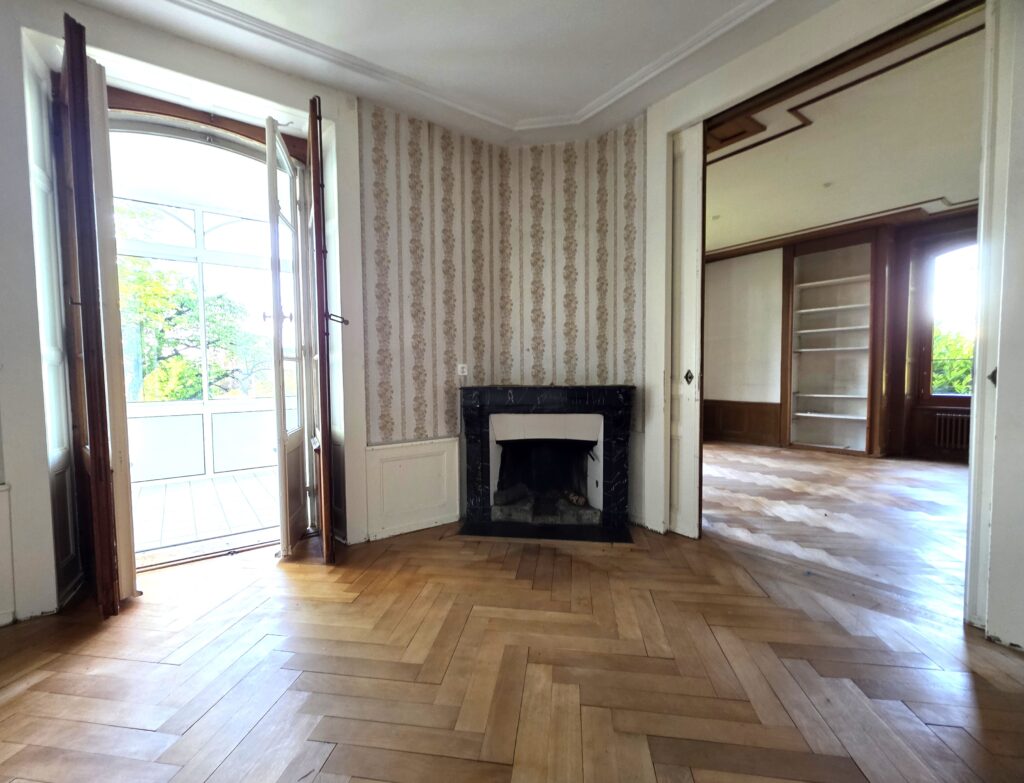 Maison de maître à rénover image 2