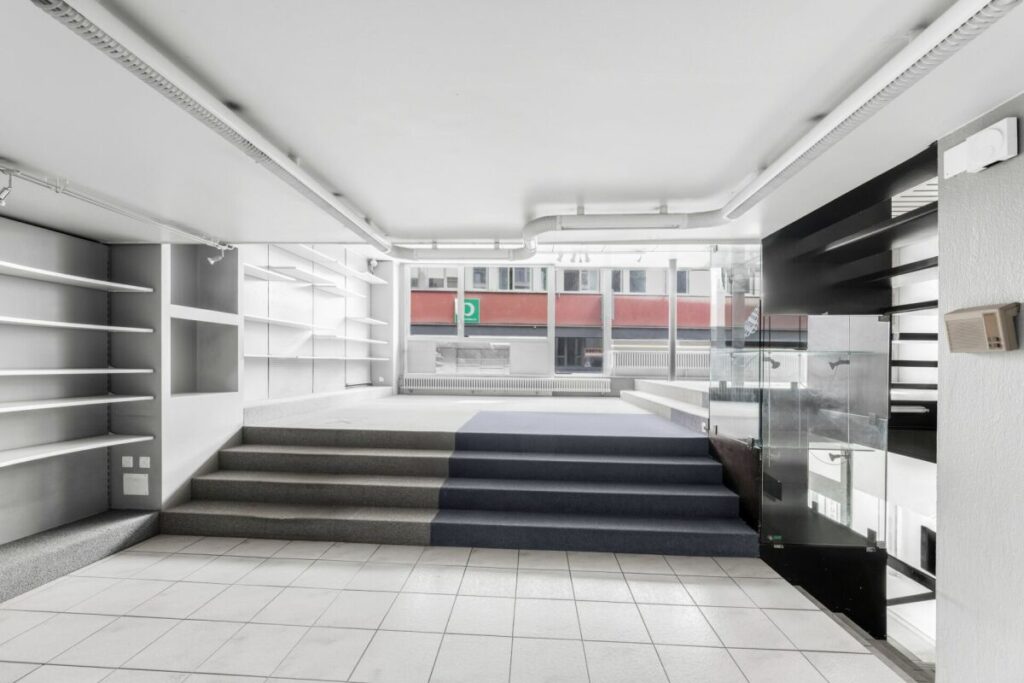 Surface commerciale à louer image 1